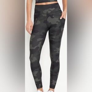 High-Waisted PowerSoft 7/8 Pocket Leggings in Camo